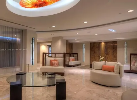 2555 Collins Avenue Miami Beach FL 33140