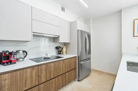 17555 Atlantic Boulevard Sunny Isles Beach FL 33160