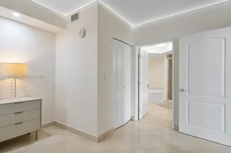 17555 Atlantic Boulevard Sunny Isles Beach FL 33160