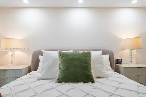 17555 Atlantic Boulevard Sunny Isles Beach FL 33160