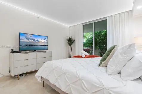 17555 Atlantic Boulevard Sunny Isles Beach FL 33160