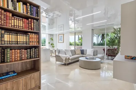 17555 Atlantic Boulevard Sunny Isles Beach FL 33160