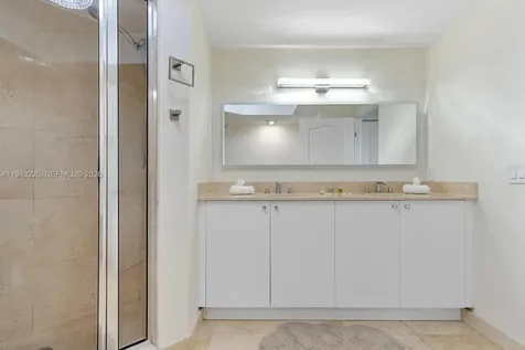 17555 Atlantic Boulevard Sunny Isles Beach FL 33160