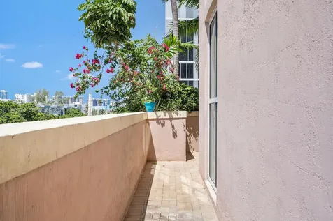 17555 Atlantic Boulevard Sunny Isles Beach FL 33160