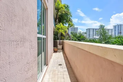 17555 Atlantic Boulevard Sunny Isles Beach FL 33160