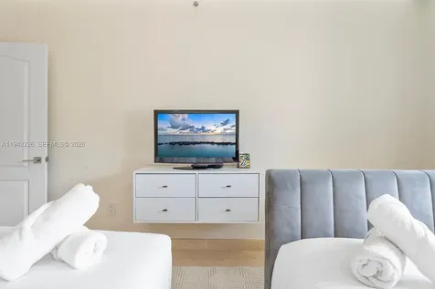 17555 Atlantic Boulevard Sunny Isles Beach FL 33160