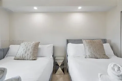 17555 Atlantic Boulevard Sunny Isles Beach FL 33160