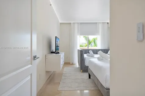17555 Atlantic Boulevard Sunny Isles Beach FL 33160
