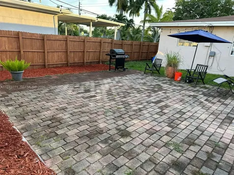 1610 N Hayes Street Hollywood FL 33020