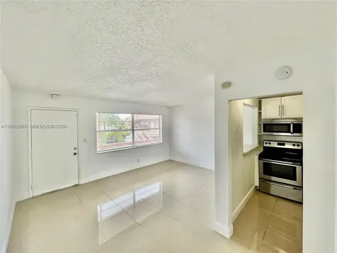 241 SE 9th Avenue Pompano Beach FL 33060