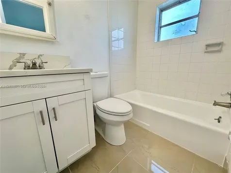 241 SE 9th Avenue Pompano Beach FL 33060