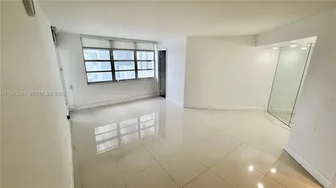 2750 NE 183rd Street Aventura FL 33160