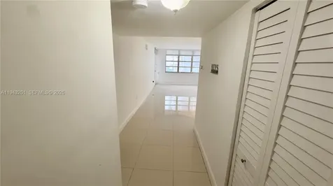 2750 NE 183rd Street Aventura FL 33160