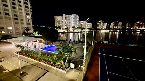 2750 NE 183rd Street Aventura FL 33160