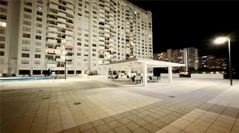 2750 NE 183rd Street Aventura FL 33160