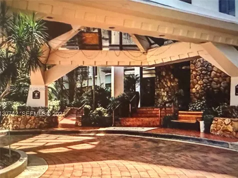 2000 Towerside Terrace Miami FL 33138