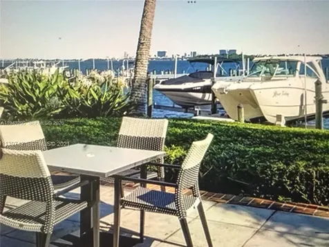 2000 Towerside Terrace Miami FL 33138