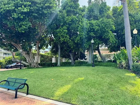 2000 Towerside Terrace Miami FL 33138