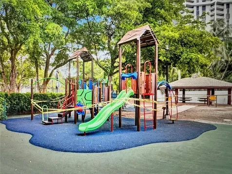 2000 Towerside Terrace Miami FL 33138