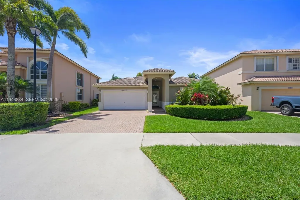 16440 Ruby Lake Weston FL 33331
