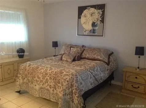 5111 W Oakland Park Boulevard Lauderdale Lakes FL 33313