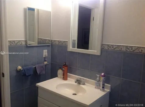 5111 W Oakland Park Boulevard Lauderdale Lakes FL 33313