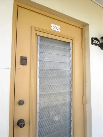5111 W Oakland Park Boulevard Lauderdale Lakes FL 33313