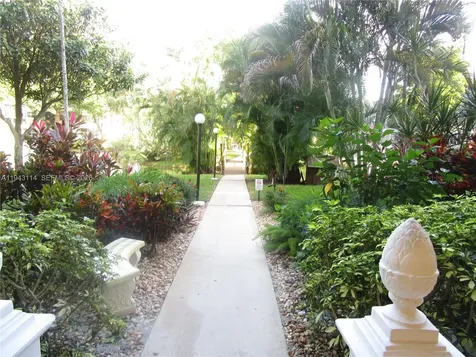 5111 W Oakland Park Boulevard Lauderdale Lakes FL 33313