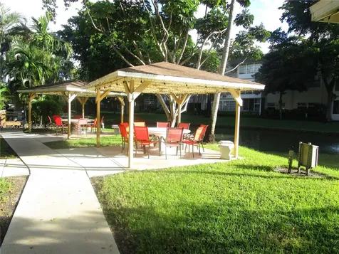 5111 W Oakland Park Boulevard Lauderdale Lakes FL 33313