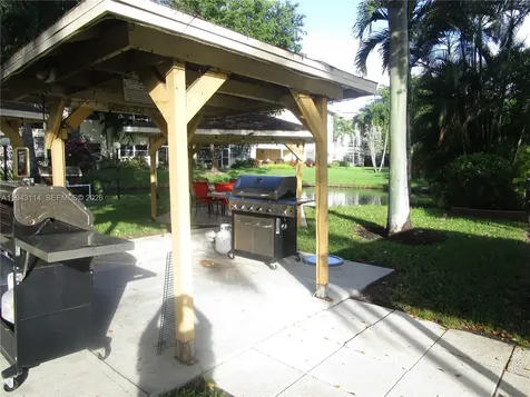 5111 W Oakland Park Boulevard Lauderdale Lakes FL 33313