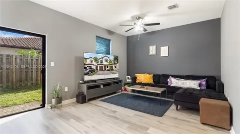 141 SE 34th Terrace Homestead FL 33033