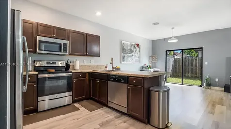 141 SE 34th Terrace Homestead FL 33033