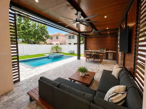 7782 NW 18th Street Pembroke Pines FL 33024