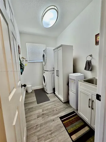 1587 Winterberry Lane Weston FL 33327