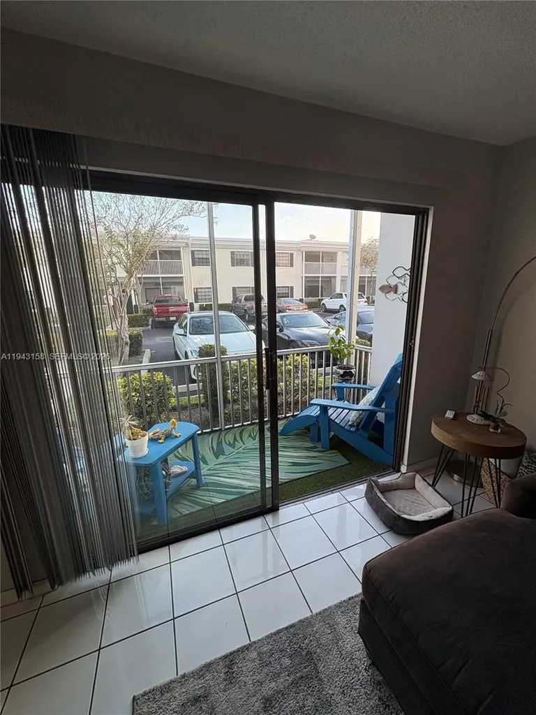180 Cypress Club Drive Pompano Beach FL 33060