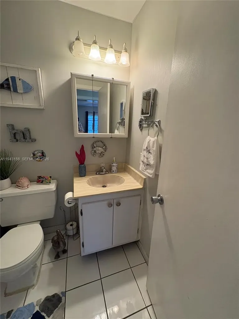180 Cypress Club Drive Pompano Beach FL 33060