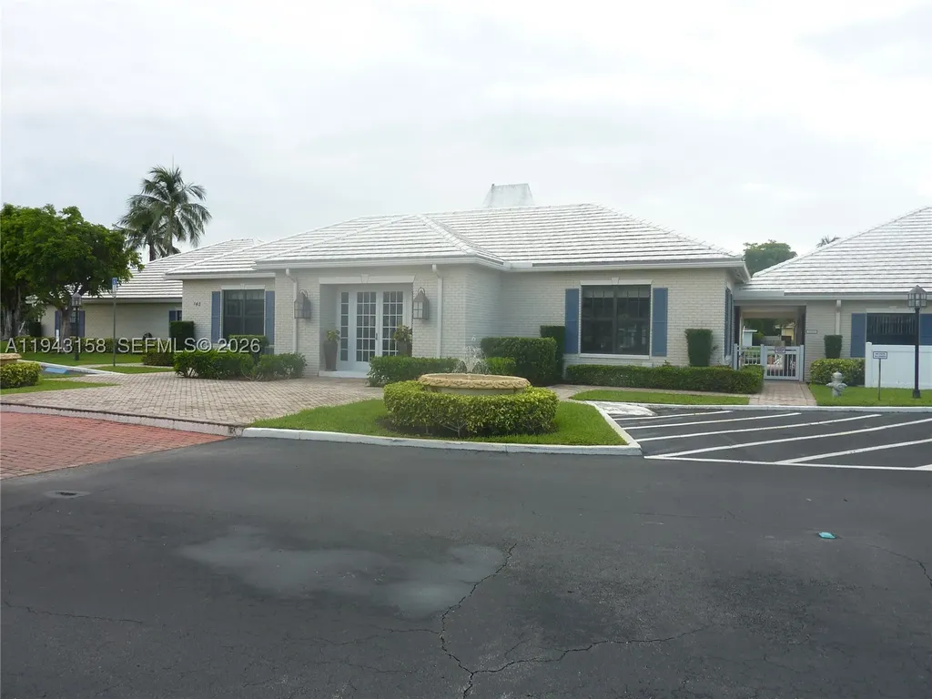 180 Cypress Club Drive Pompano Beach FL 33060