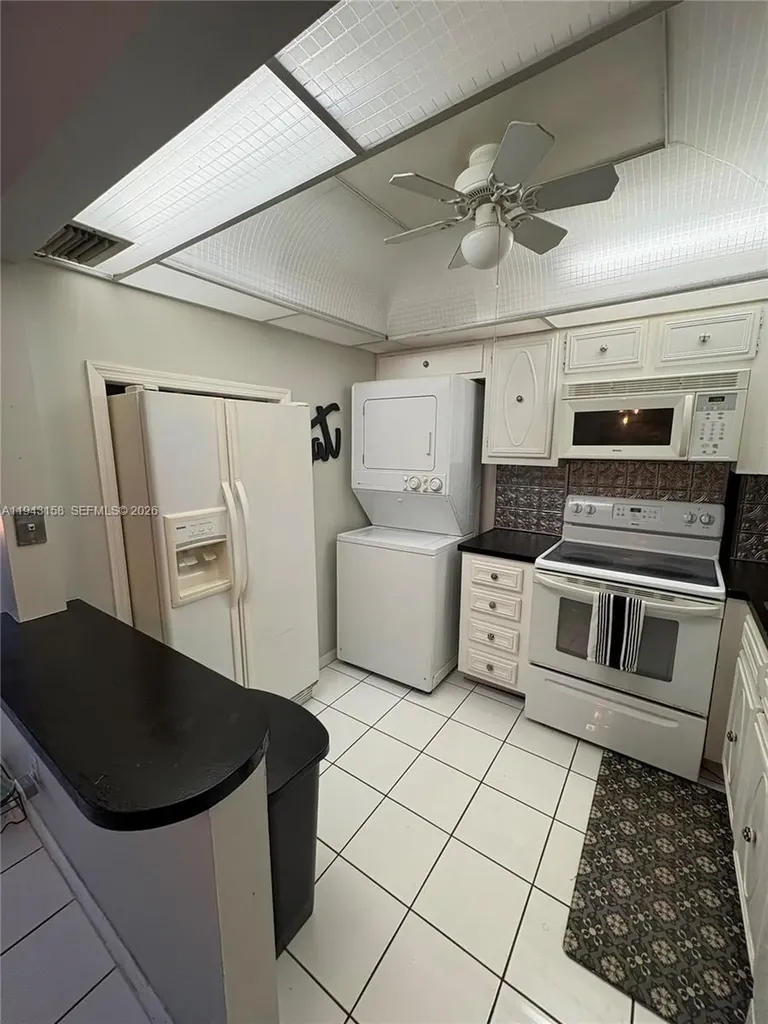 180 Cypress Club Drive Pompano Beach FL 33060