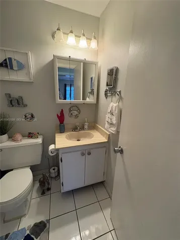 180 Cypress Club Drive Pompano Beach FL 33060