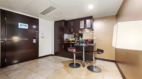 1437 Collins Avenue Miami Beach FL 33139