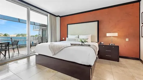 1437 Collins Avenue Miami Beach FL 33139