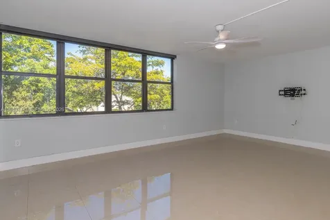 20291 NE 30th Avenue Aventura FL 33180