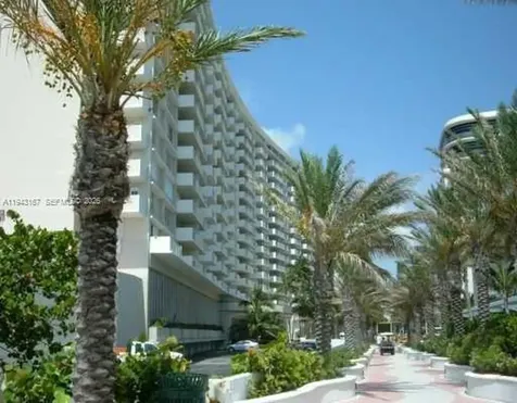 100 Lincoln Road Miami Beach FL 33139
