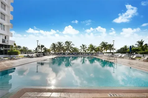 100 Lincoln Road Miami Beach FL 33139