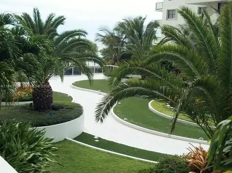 100 Lincoln Road Miami Beach FL 33139