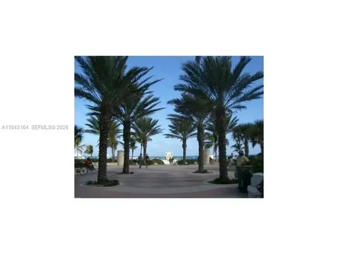 100 Lincoln Road Miami Beach FL 33139