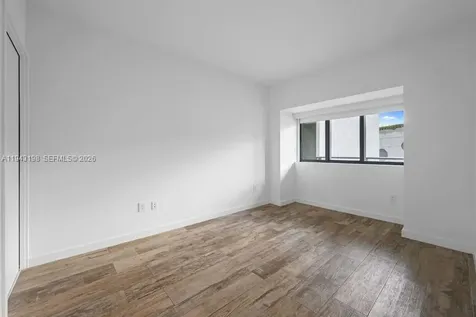 650 NE 32nd Street Miami FL 33137