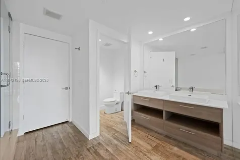 650 NE 32nd Street Miami FL 33137