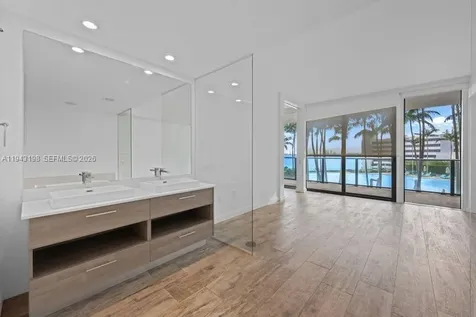 650 NE 32nd Street Miami FL 33137