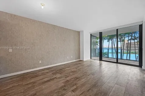 650 NE 32nd Street Miami FL 33137